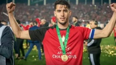 حقيقة حسم الأهلى صفقة زين الدين بلعيد مدافع اتحاد العاصمة الجزائري