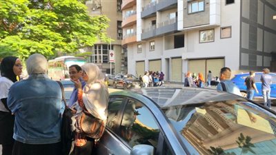 امتحانات ثانوية عامة 2024.. توافد طلاب الجيزة على لجان الاقتصاد والإحصاء