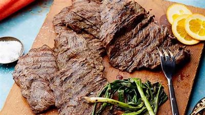 طريقة تتبيلة اللحمة المشوية فاطمة أبو حاتي.. حضريها في الفرن بهذه الأسرار