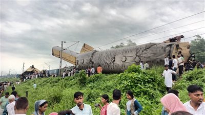  مصرع 5 أشخاص في حادث تصادم قطارَين في الهند