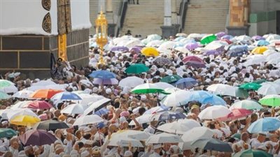 وسط منظومة خدمية متكاملة.. الحجاج يؤدون طواف الوداع بالحرم فى ثالث أيام التشريق