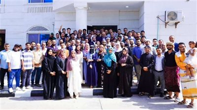  نائب رئيس مجلس القيادة الرئاسي باليمن يستقبل المهنئين بعيد الأضحى من منتسبي قطاع الإذاعة والتلفزيون 