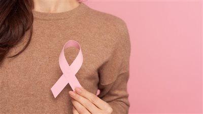 بعد إصابة كندة علوش| هل يظهر سرطان الثدي فجأة؟.. 10 معلومات عن المرض