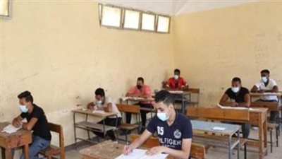 درجات وحل امتحان الفرنساوي 2024.. شوف هتجيب كام؟