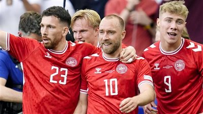 رغم التساوي في كل شيء.. كيف انتزع منتخب الدنمارك وصافة المجموعة من سلوفينيا؟