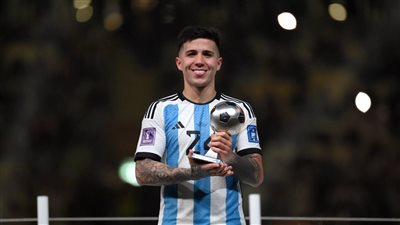 تشيلسي غير موقفه.. إنزو فرنانديز يعلن غيابه عن الأرجنتين في أولمبياد باريس