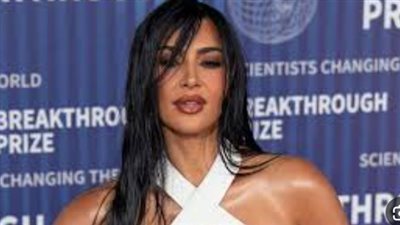 بطلة Beyond the Break.. من هي كيم كارداشيان ويكيبيديا؟