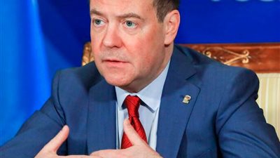 دميتري مدفيديف: الولايات المتحدة على حافة خسارة النصر في الحرب الباردة