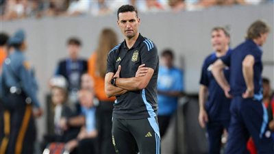 بعد ميسي.. سكالوني يغيب عن مباراة الأرجنتين ضد بيرو لسبب مفاجئ