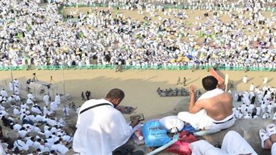 دار الافتاء تُجيب.. ما هو حكم الحج لمن يسافر إلى السعودية بعقد عمل؟ 