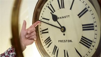  موعد تأخير الساعة 60 دقيقة والغاء التوقيت الصيفي.. حسم الجدل 