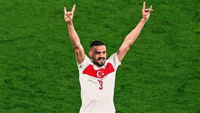 يويفا يحقق مع التركي ديميرال بسبب إشارة 