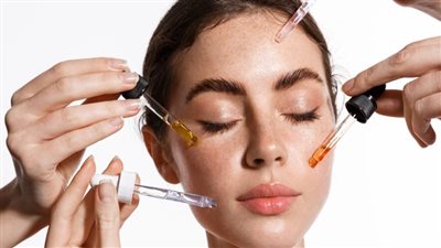 أفضل فيتامين للوجه قبل النوم.. 6 فيتامينات لبشرة متوهجة