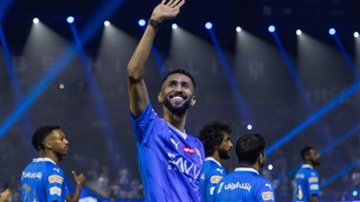 بعد الرحيل عن الهلال.. سلمان الفرج على رادار 3 أندية سعودية