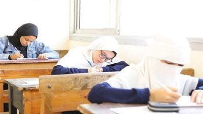 بدء اللجنة الأولى لطلاب الثانوية الأزهرية 2024 القسم العلمى بمادة الديناميكا