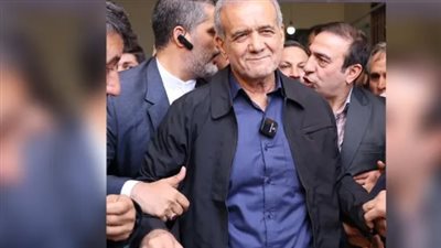 قبل تولي بزشكيان الحكم.. بوادر صراع بين المحافظين والإصلاحيين في إيران (فيديوجراف)