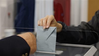 المسؤولون الفرنسيون يهددون بالرفض لأوامر حزب التجمع الوطني اليميني