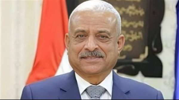 من هو الفريق أول عبد المجيد صقر وزير الدفاع الجديد؟