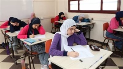 تفتيش طلاب الثانوية العامة 2024 بالجيزة قبل امتحان الجيولوجيا وعلم النفس والجبر