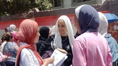 توافد طلاب الثانوية العامة 2024 بالجيزة على لجان الجيولوجيا وعلم النفس والجبر