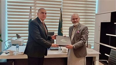 السفير المصرى يلتقي برئيس هيئة السياحة في باكستان
