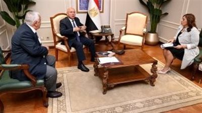 وزير الصناعة والنق يبحث مع رئيس المجلس التصديرى للملابس الجاهزة سبل تنمية القطاع