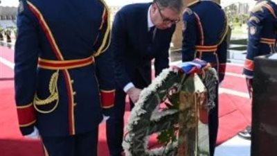 الرئيس الصربي يزور النصب التذكاري ووضع أكليل الزهور على قبر السادات