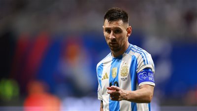 ميسي يلمح للاعتزال: مباراة الأرجنتين وفنزويلا الأخيرة لي في التصفيات