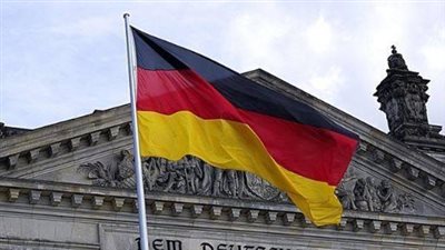 وزارة الخارجية الألمانية تعلق على حادث إطلاق النار على ترامب في تجمع انتخابي 