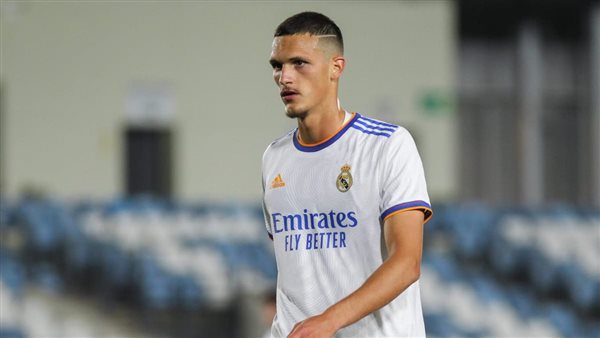 رسميًا.. نابولي الإيطالي يعلن ضم رافا مارين قادما من ريال مدريد