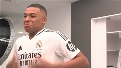مبابي يظهر بقميص ريال مدريد لأول مرة (صور)