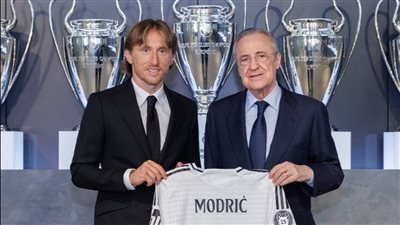 بعد تجديد عقده.. ماذا قدم لوكا مودريتش مع ريال مدريد خلال مسيرته الحافلة؟