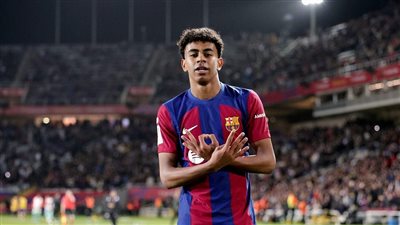 على خطى ميسي| لامين يامال يغير رقمه مع برشلونة.. ويكشف سبب رفض قميص 10
