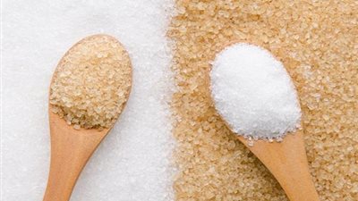 السكر الأبيض أم البنى أيهما أفضل؟ 
