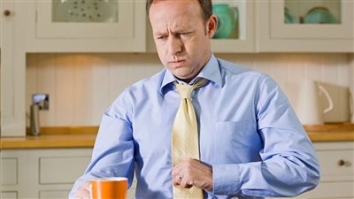 هل كثرة التجشؤ خطيرة؟.. احذر 5 علامات مصاحبة للتجشوء