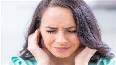 التخلص من طنين الأذن نهائيا.. خيارات علاجية لتهدئة الأعراض