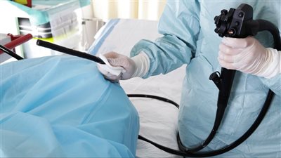 متى يطلب الطبيب تنظير القولون؟.. إجراء طبي آمن لهذه الحالات