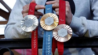 قطع من برج إيفل.. معلومات عن ميداليات أولمبياد باريس 2024
