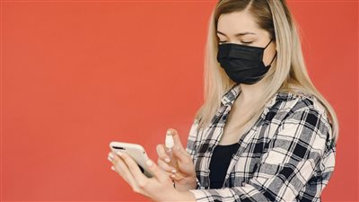 الفرق بين العدوى الفيروسية والبكتيرية.. 6 اختلافات مهمة في الأسباب وطريقة الانتقال