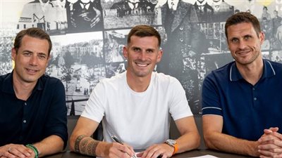 رسميا.. بوروسيا دورتموند يعلن تعاقده مع لاعب برايتون باسكال جروس