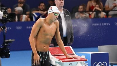 إلى الحلم الأولمبي.. التونسي أحمد الجوادي يبلغ نهائي سباحة 1500 متر