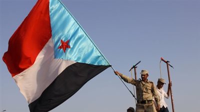 بالتزامن مع قضية عشال.. كيف تحرص القيادة الجنوبية باليمن على توفير الحماية السياسية لجهود الأجهزة الأمنية؟