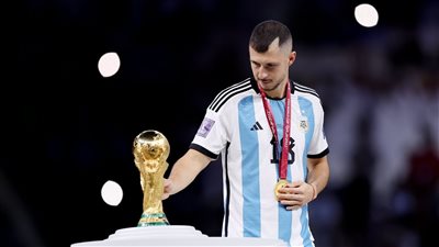 رسميا.. وست هام يعلن ضم لاعب الوسط الأرجنتيني جيدو رودريجيز