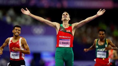 المغربي سفيان البقالي يحرز الميدالية الذهبية في سباق 3000 متر موانع