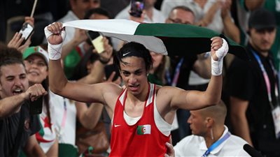 بعد الذهبية الأولمبية.. الرئيس الجزائري يهنئ إيمان خليف برسالة مؤثرة