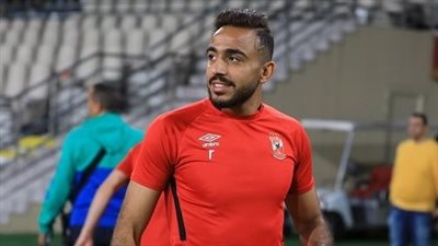 مفاجأة وراء غياب كهربا عن تدريبات الأهلي.. والدته في العناية المركزة بسببه