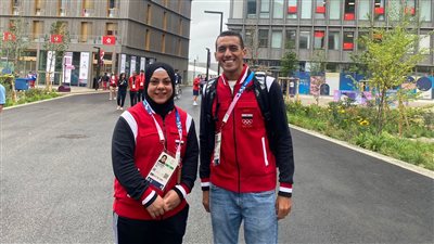 ثنائي الذهب والفضة يحملان علم مصر في حفل ختام أولمبياد باريس 2024