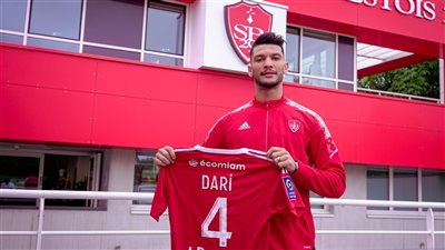 والد أشرف داري يكشف موقف نجله من الانتقال للأهلي المصري