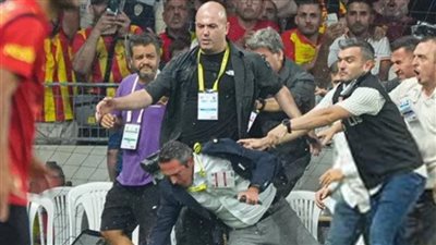 اعتقال مشجع تركي اعتدى على رئيس نادي فنربخشة (فيديو)