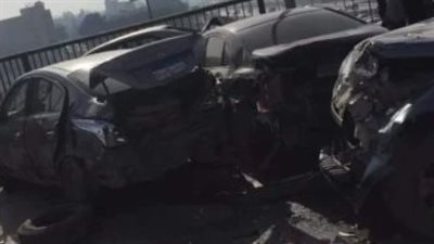  رفع حطام حادث سيارات الطريق الدائرى وسط سيولة مرورية أمام حركة المركبات